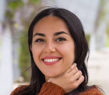 Carla Fernández - Compradora de Facebook